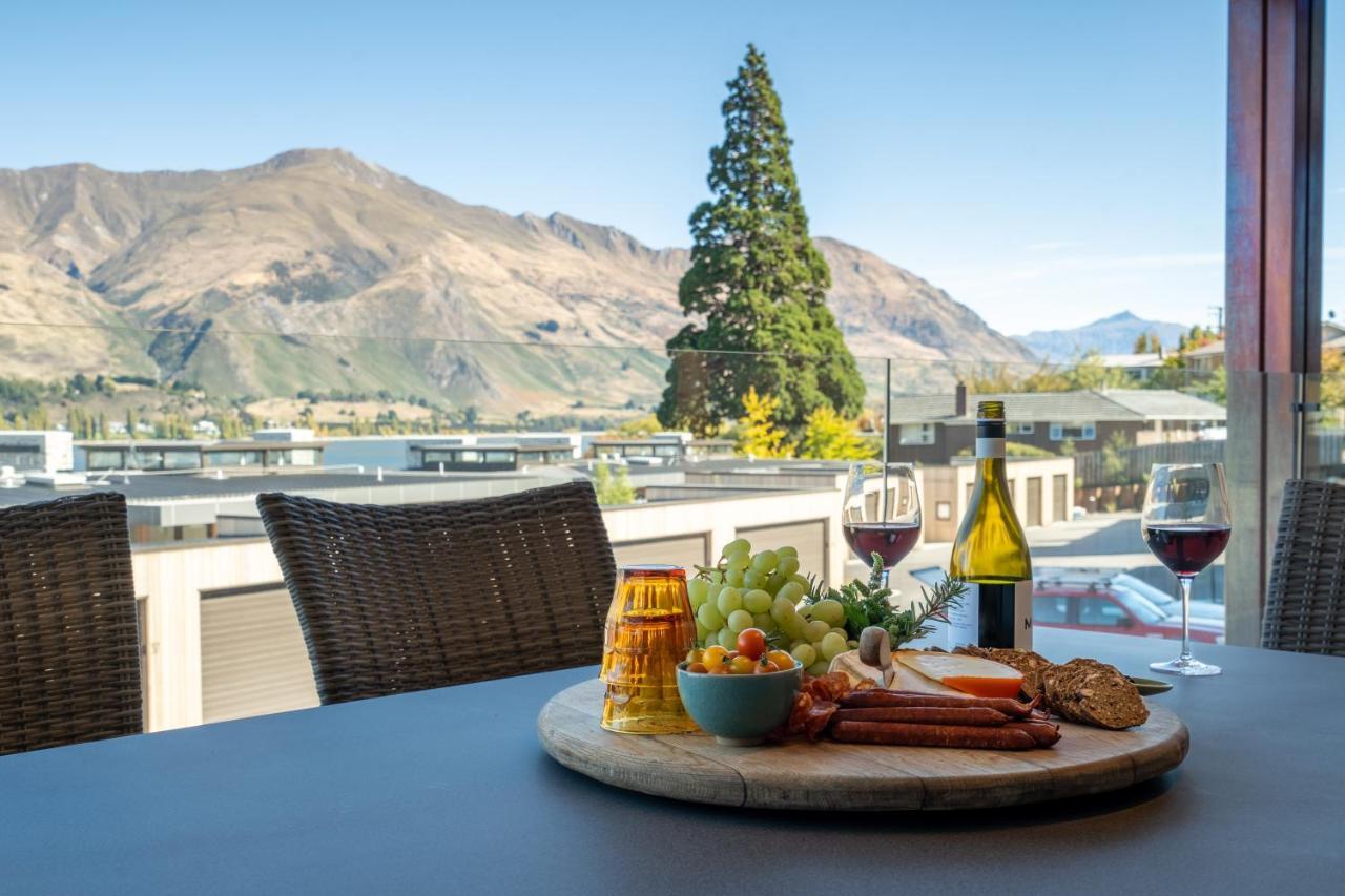 Winona Of Wanaka - Luxury Lakefront Apartment Exterior photo