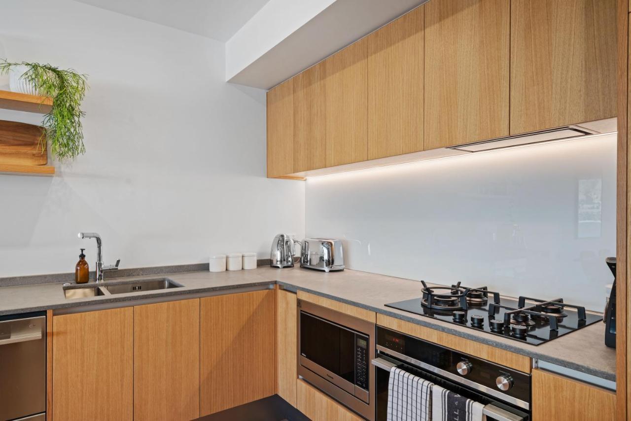 Winona Of Wanaka - Luxury Lakefront Apartment Exterior photo